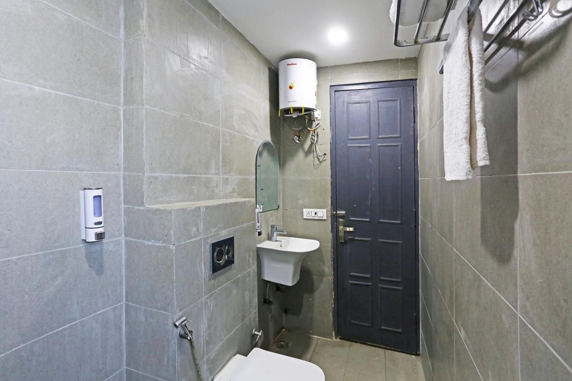Hotel Twamev Residency Uttam Nagar Couple Friendly Delhi Zewnętrze zdjęcie